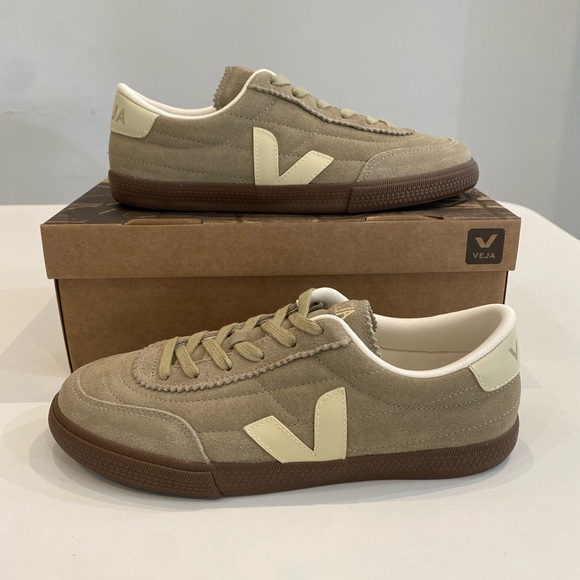 Veja Panenka Suede Sneaker in Taupe/Pierre/Bark sz 38EU/7US New in Box - Picture 3 of 7